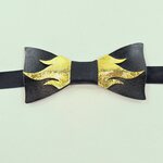 Arsbor Wooden bowtie Musta/Kulta lasten malli mustalla korkkiremmillä