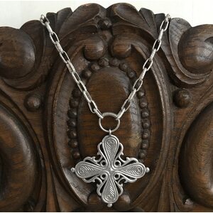 Kalevala Koru, Räisälän risti, plata