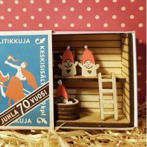 Plywood card - Elves in the Sauna