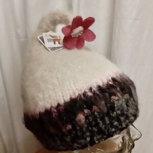 Handmade hats from Finland Hattu alpakasta ja lampaanvillasta 3.