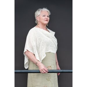 Helvie Lilja -shawl