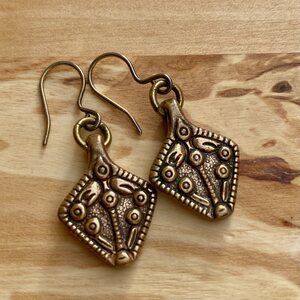 Kalevala Koru Aarrekääty -earrings