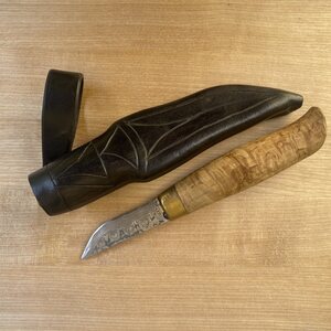 Puukontekijä J. Lassila Damastpuukko