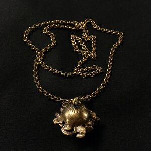 Owe Johanssonin pronssinen kaulakoru