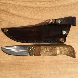 Puukontekijä J. Lassila Puukko