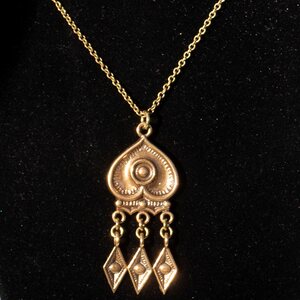 Kalevala Koru Herttalehti necklace