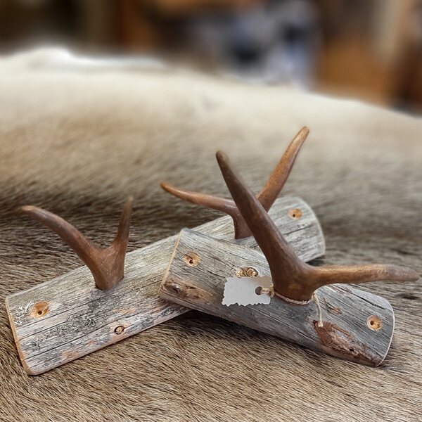 Reindeer horn hanger