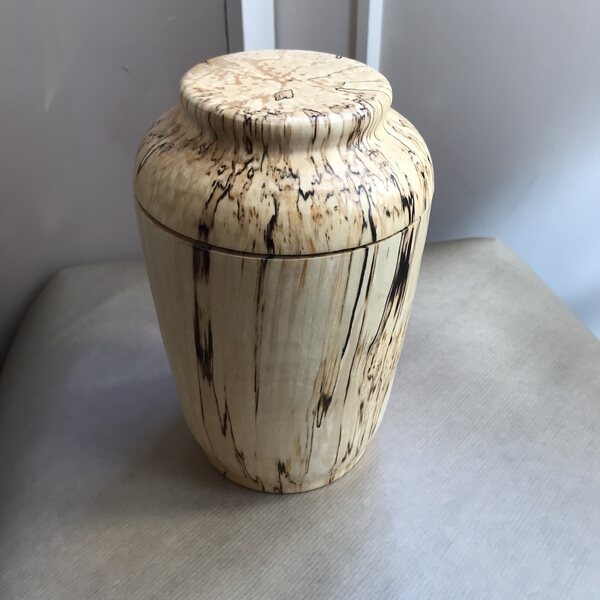 Urn with a lid, height 22 cm